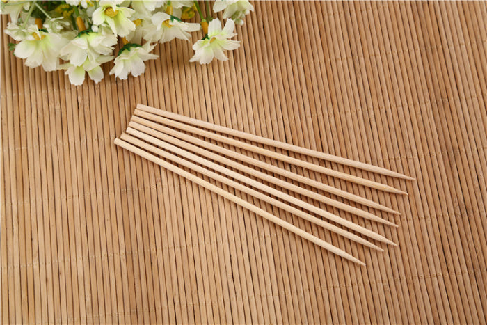 1116 Natural Bamboo Wooden Skewers/BBQ Sticks for Barbeque and Grilling DeoDap